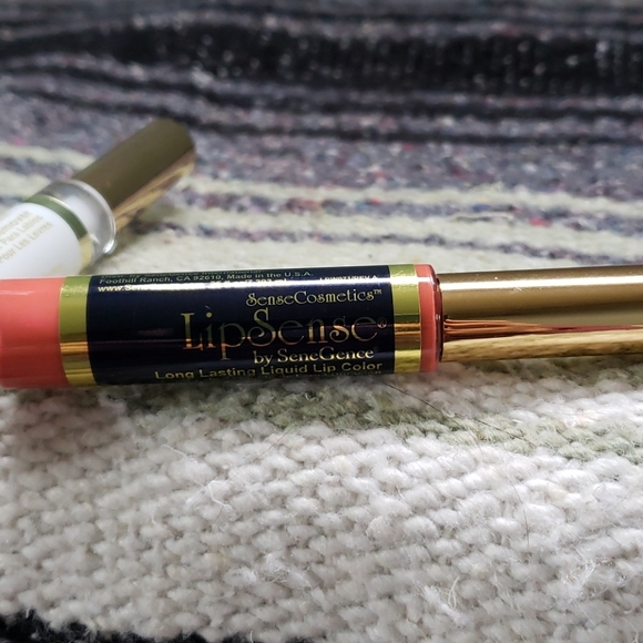 Lipsense - Picture 2 of 3